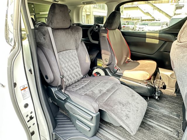 TOYOTA VELLFIRE 2018 Image 31