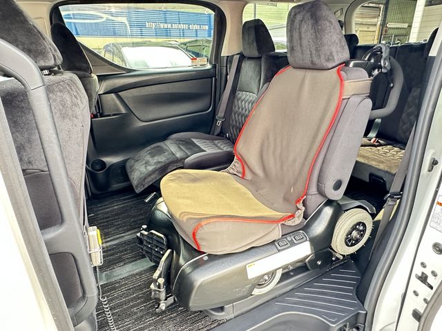 TOYOTA VELLFIRE 2018 Image 31