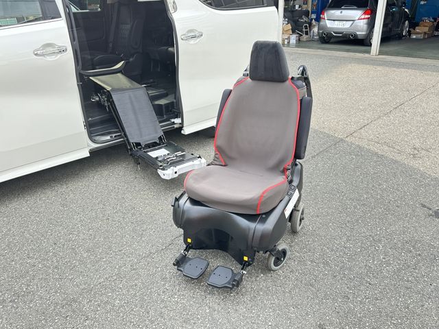 TOYOTA VELLFIRE 2018 Image 31