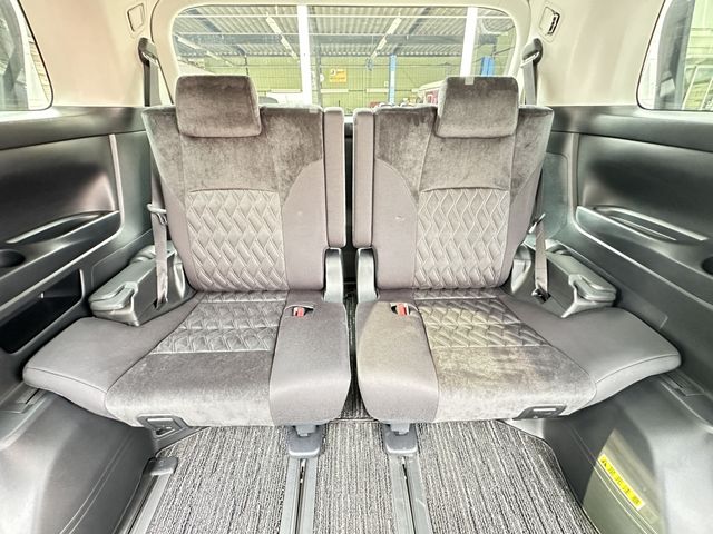 TOYOTA VELLFIRE 2018 Image 31