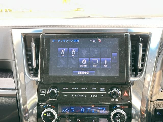 TOYOTA VELLFIRE 2018 Image 31