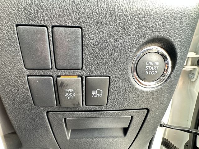 TOYOTA VELLFIRE 2018 Image 31