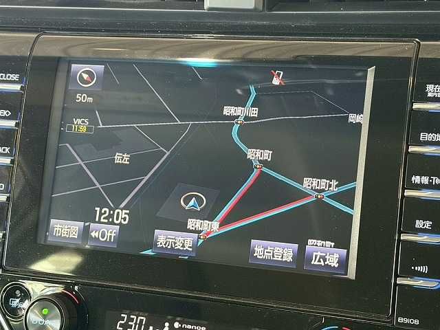 TOYOTA CAMRY HYBRID 2018 Image 31