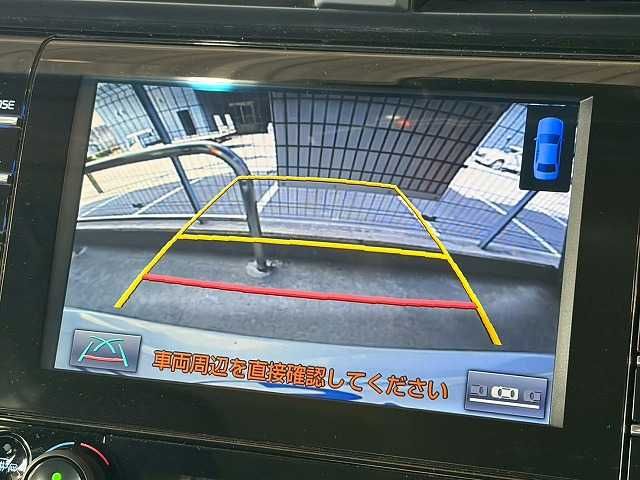 TOYOTA CAMRY HYBRID 2018 Image 31