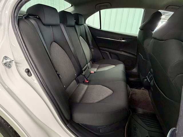 TOYOTA CAMRY HYBRID 2018 Image 31