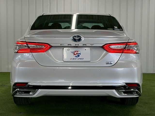 TOYOTA CAMRY HYBRID 2018 Image 31