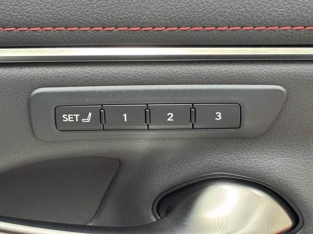 TOYOTA LEXUS ES300H 2019 Image 31