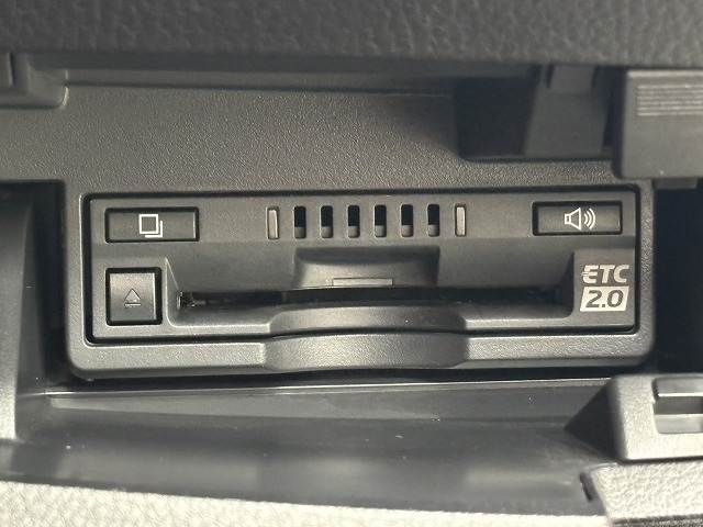 TOYOTA LEXUS ES300H 2019 Image 31