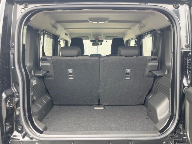 SUZUKI JIMNY NOMADE 2025 Image 31