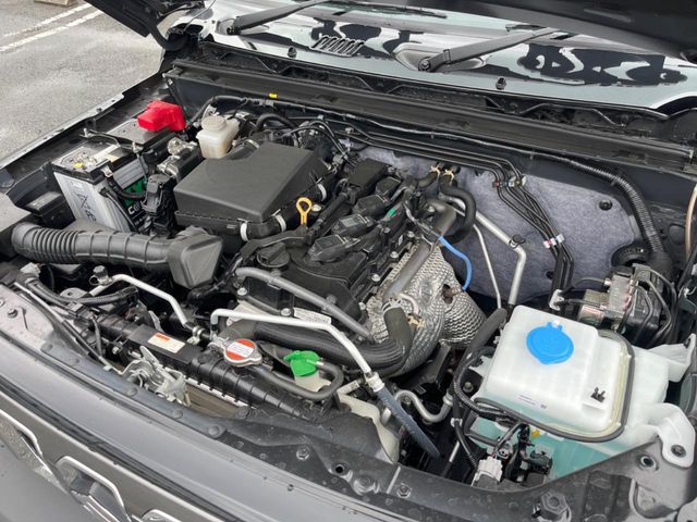 SUZUKI JIMNY NOMADE 2025 Image 31