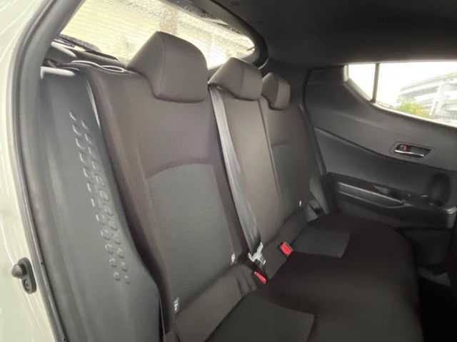 TOYOTA C-HR 2019 Image 31