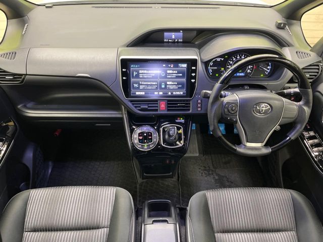 TOYOTA VOXY HYBRID 2017 Image 31