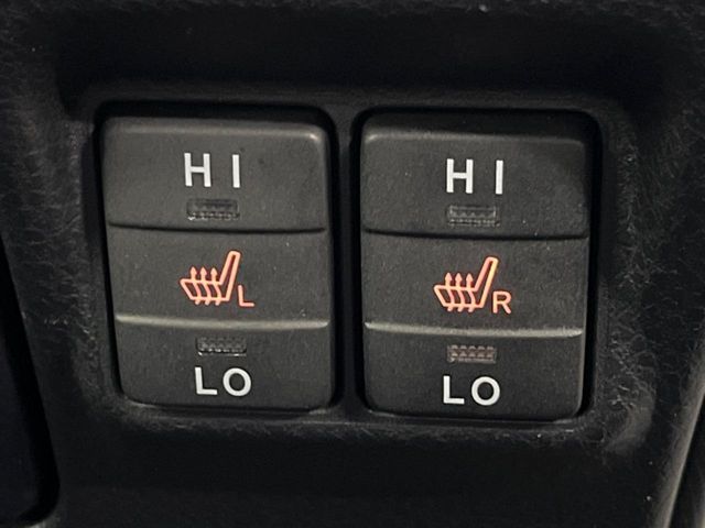 TOYOTA VOXY HYBRID 2017 Image 31