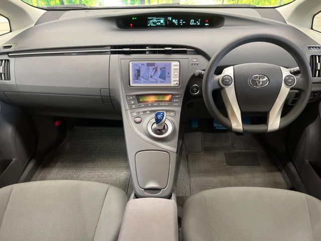 TOYOTA PRIUS 2010 Image 31