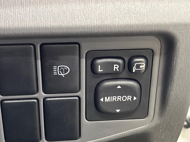 TOYOTA PRIUS 2010 Image 31