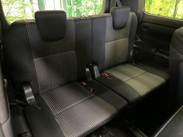 TOYOTA VOXY 2018 Image 31