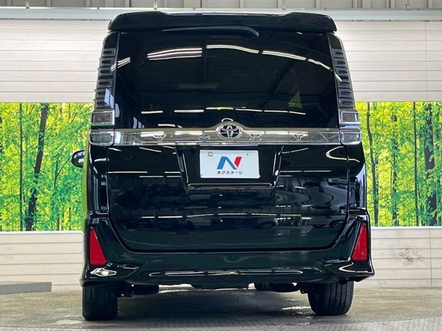 TOYOTA VOXY 2018 Image 31