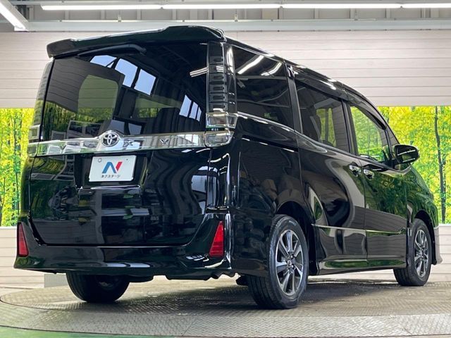 TOYOTA VOXY 2018 Image 31