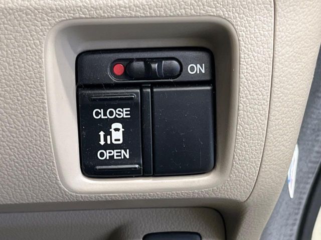 HONDA N BOX 2013 Image 31