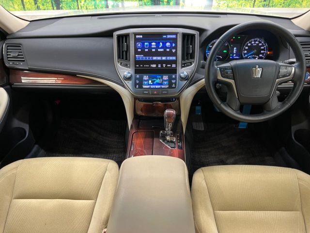 TOYOTA CROWN SEDAN HYBRID 2013 Image 31