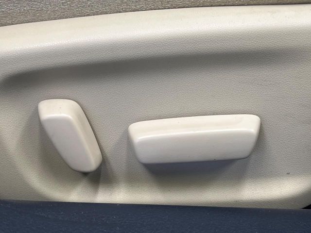 TOYOTA CROWN SEDAN HYBRID 2013 Image 31