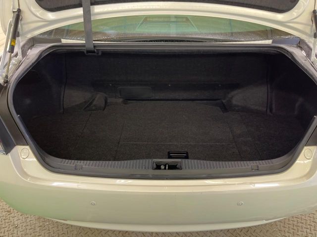 TOYOTA CROWN SEDAN HYBRID 2013 Image 31