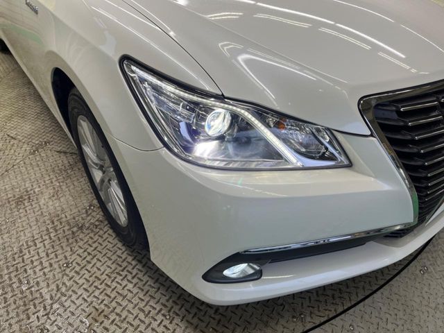TOYOTA CROWN SEDAN HYBRID 2013 Image 31