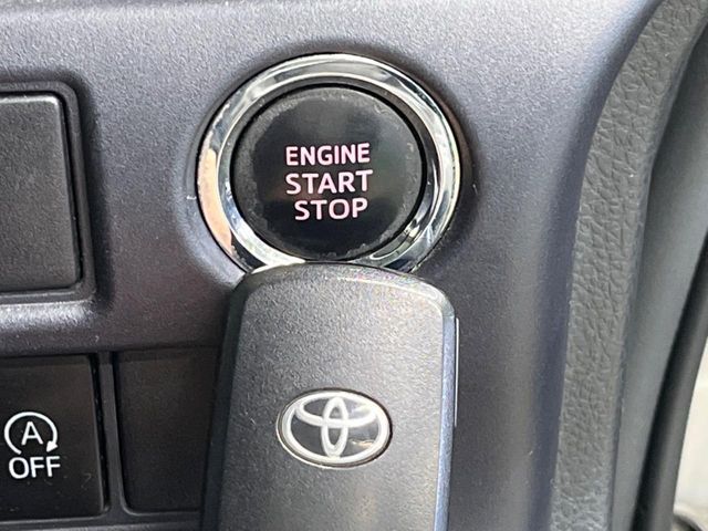 TOYOTA NOAH 2015 Image 31