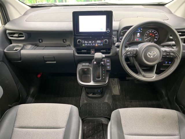 TOYOTA SIENTA HYBRID 2022 Image 31