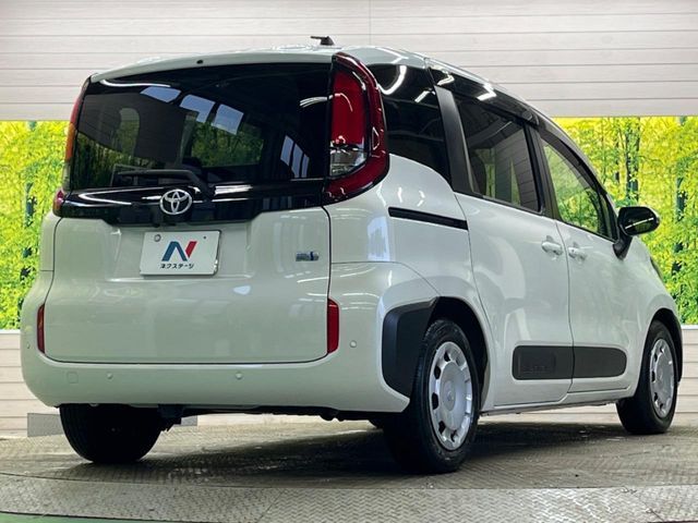 TOYOTA SIENTA HYBRID 2022 Image 31