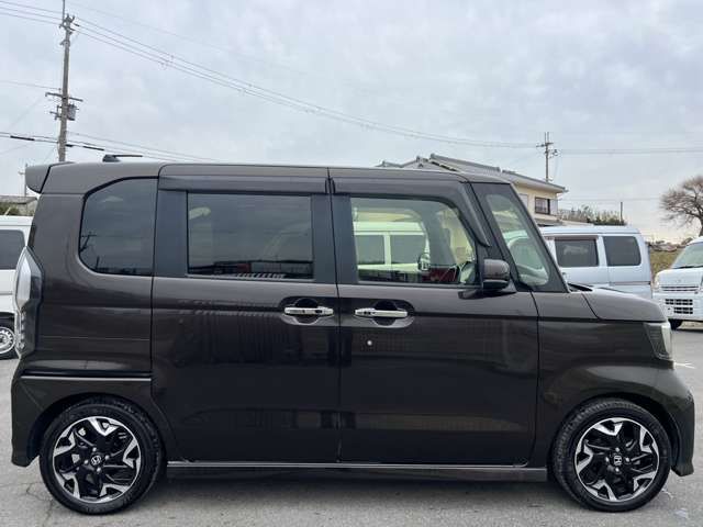 HONDA N BOX CUSTOM 2017 Image 31