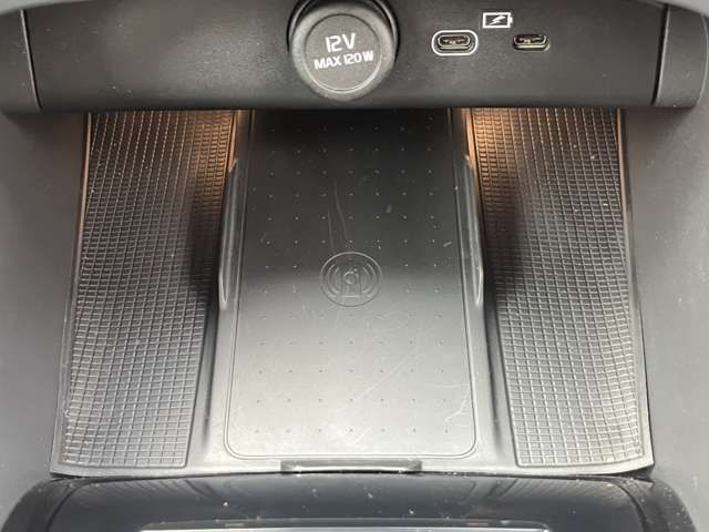 VOLVO C40 2022 Image 31