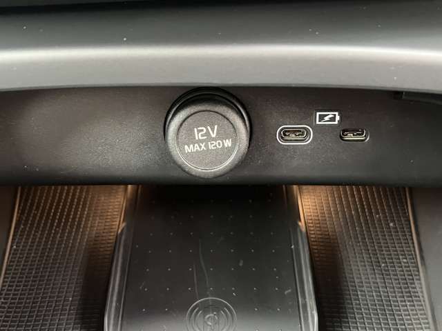 VOLVO C40 2022 Image 31