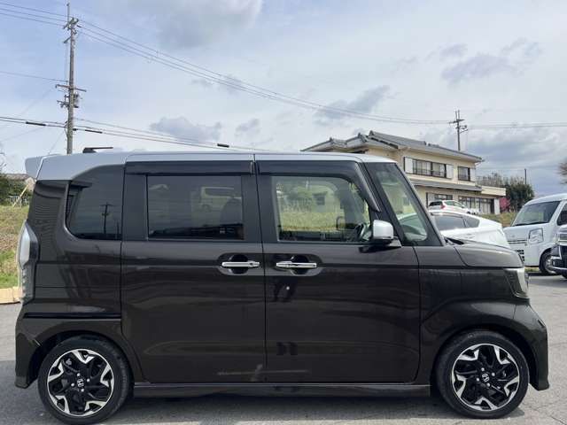 HONDA N BOX CUSTOM 2017 Image 31