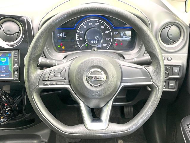 NISSAN NOTE 2017 Image 31