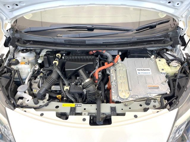 NISSAN NOTE 2017 Image 31