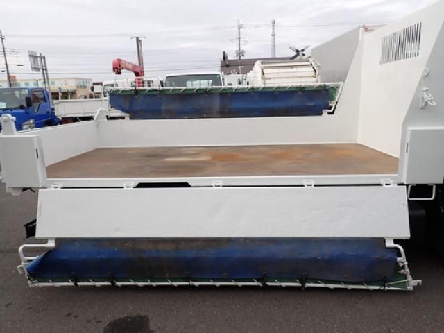 MITSUBISHI CANTER 2019 Image 31