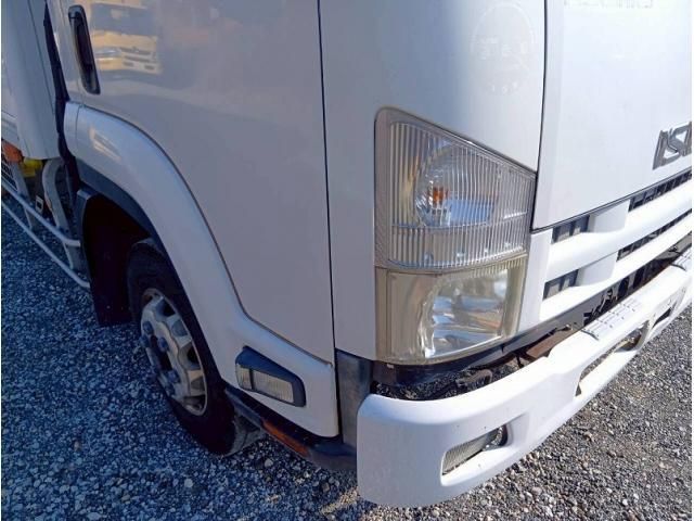 ISUZU FORWARD 2010 Image 31