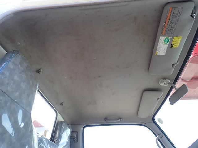 HINO DUTRO 2011 Image 31