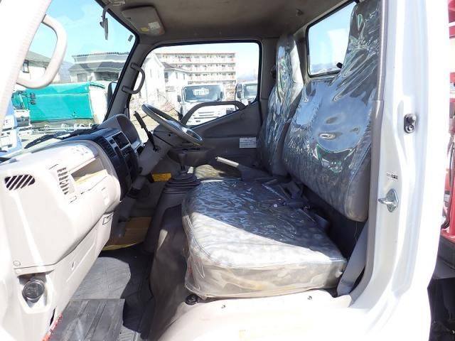 HINO DUTRO 2011 Image 31