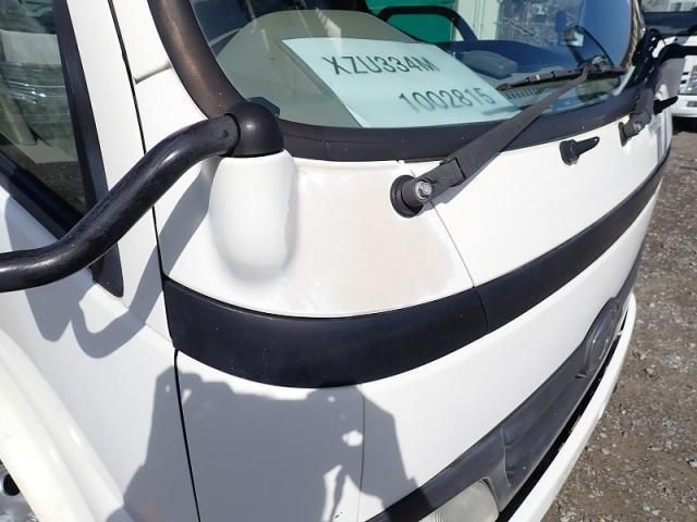 HINO DUTRO 2011 Image 31