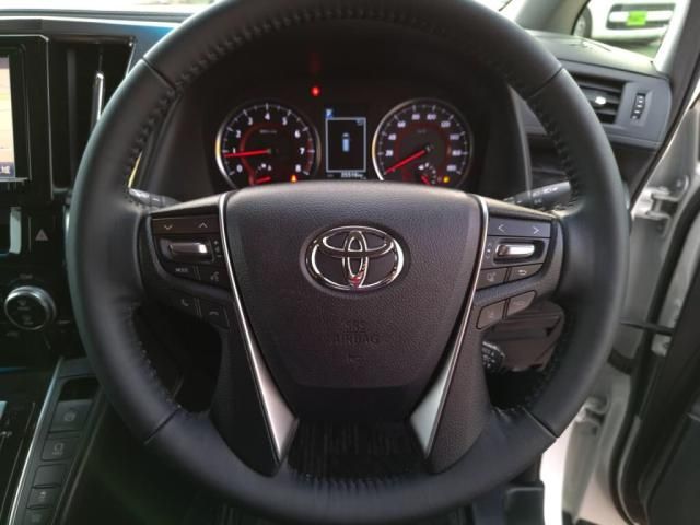 TOYOTA VELLFIRE 2018 Image 31