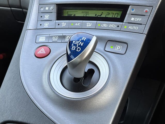 TOYOTA PRIUS 2013 Image 31