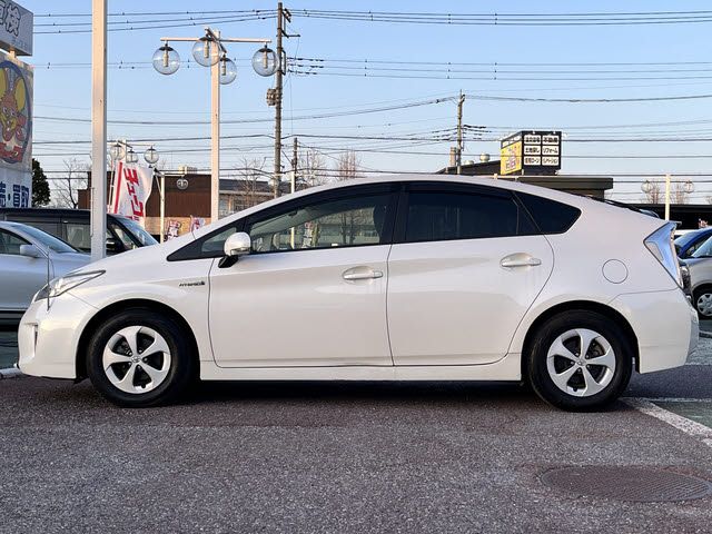 TOYOTA PRIUS 2013 Image 31