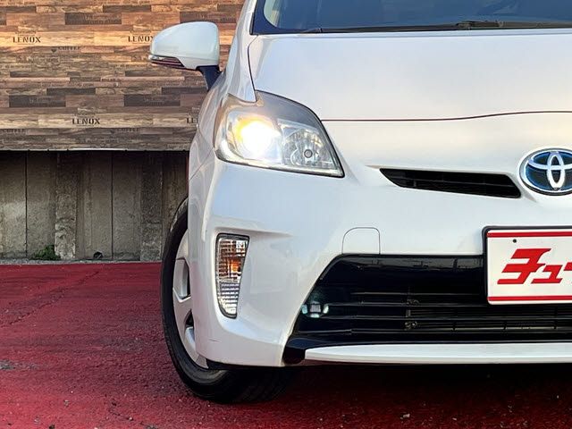 TOYOTA PRIUS 2013 Image 31