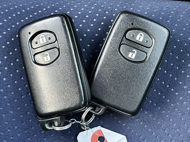 TOYOTA PRIUS 2013 Image 31