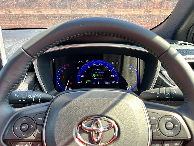 TOYOTA COROLLA CROSS HYBRID 2023 Image 31