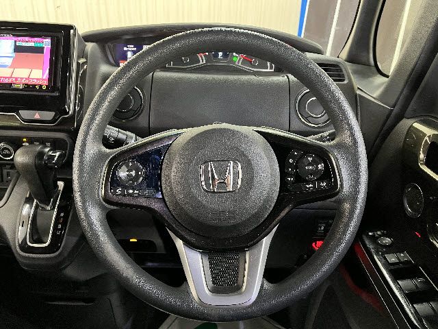 HONDA N BOX CUSTOM 2019 Image 31