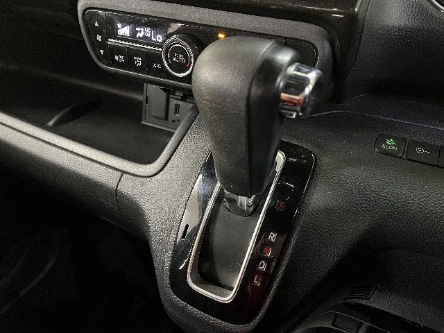 HONDA N BOX CUSTOM 2019 Image 31