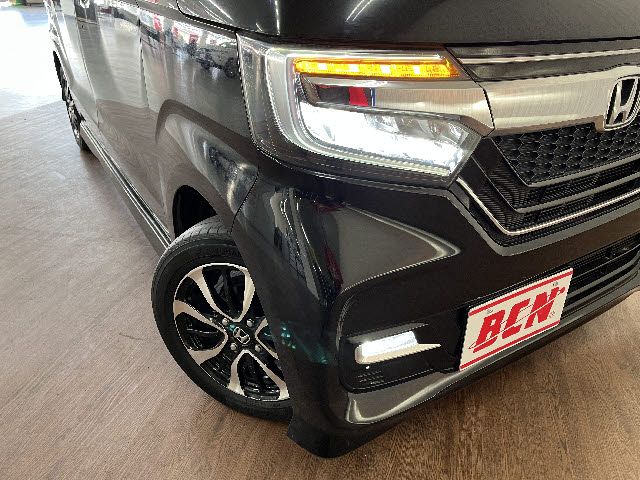 HONDA N BOX CUSTOM 2019 Image 31